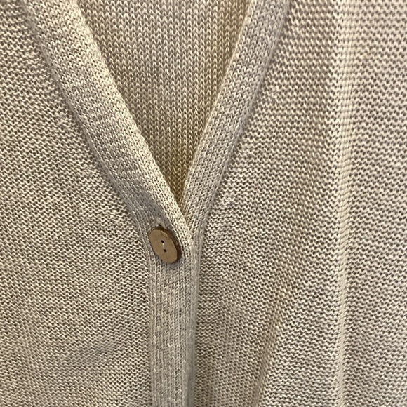 Never worn J Jill one button sweater. Sand color size large - Picture 3 of 3